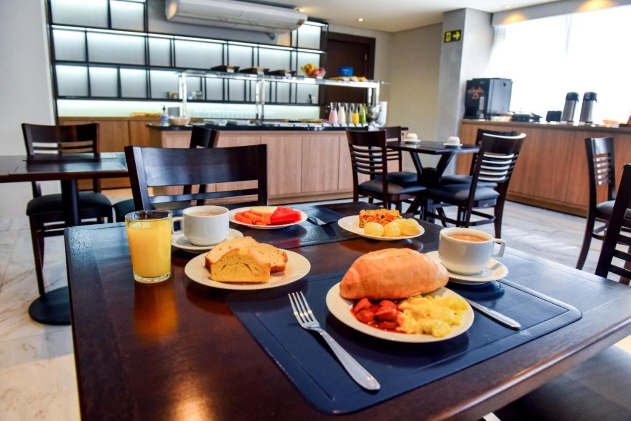 Days Inn By Wyndham Cascavel カスカヴェウ エクステリア 写真