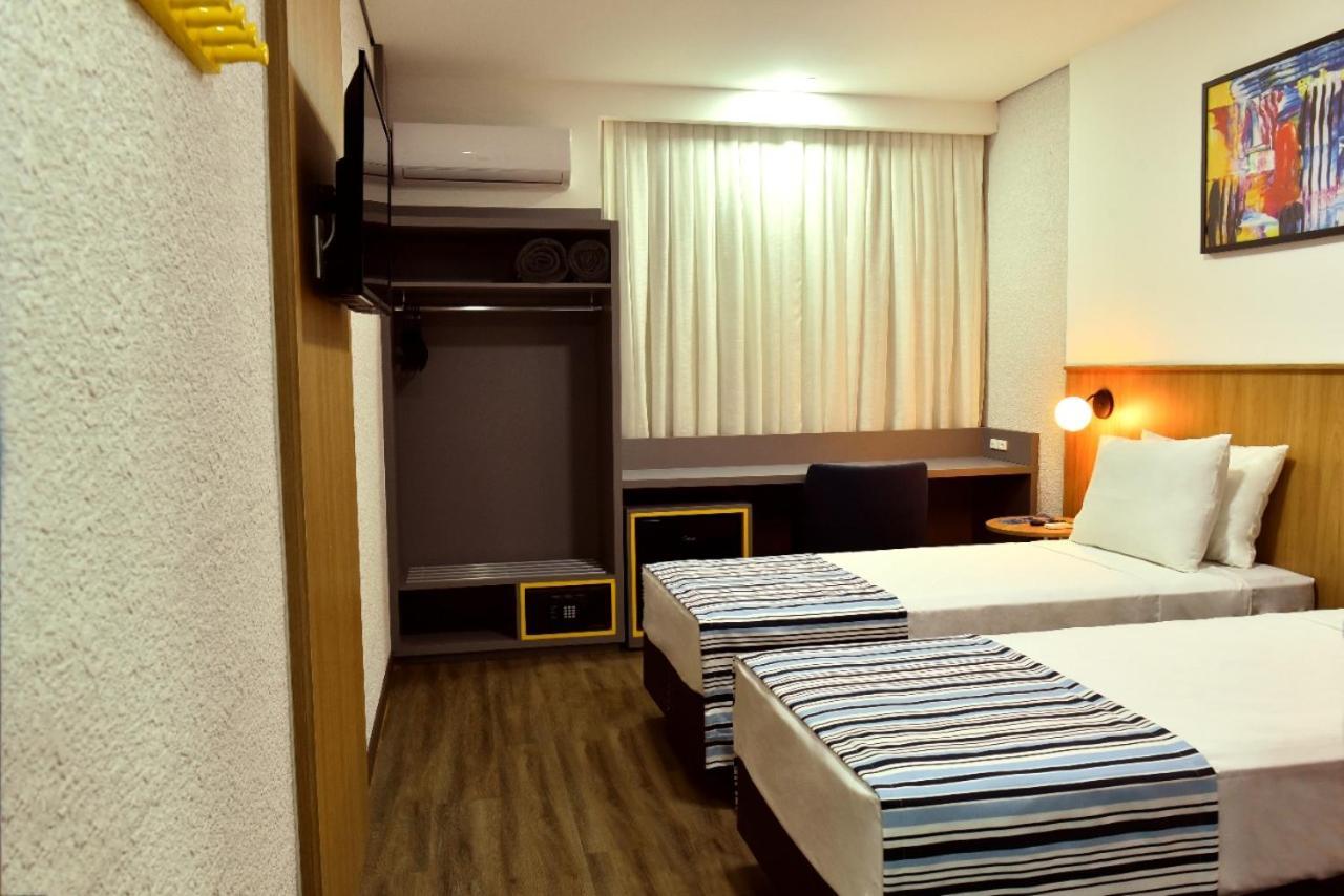 Days Inn By Wyndham Cascavel カスカヴェウ エクステリア 写真