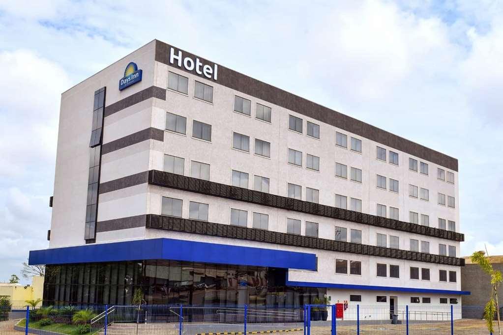 Days Inn By Wyndham Cascavel カスカヴェウ エクステリア 写真